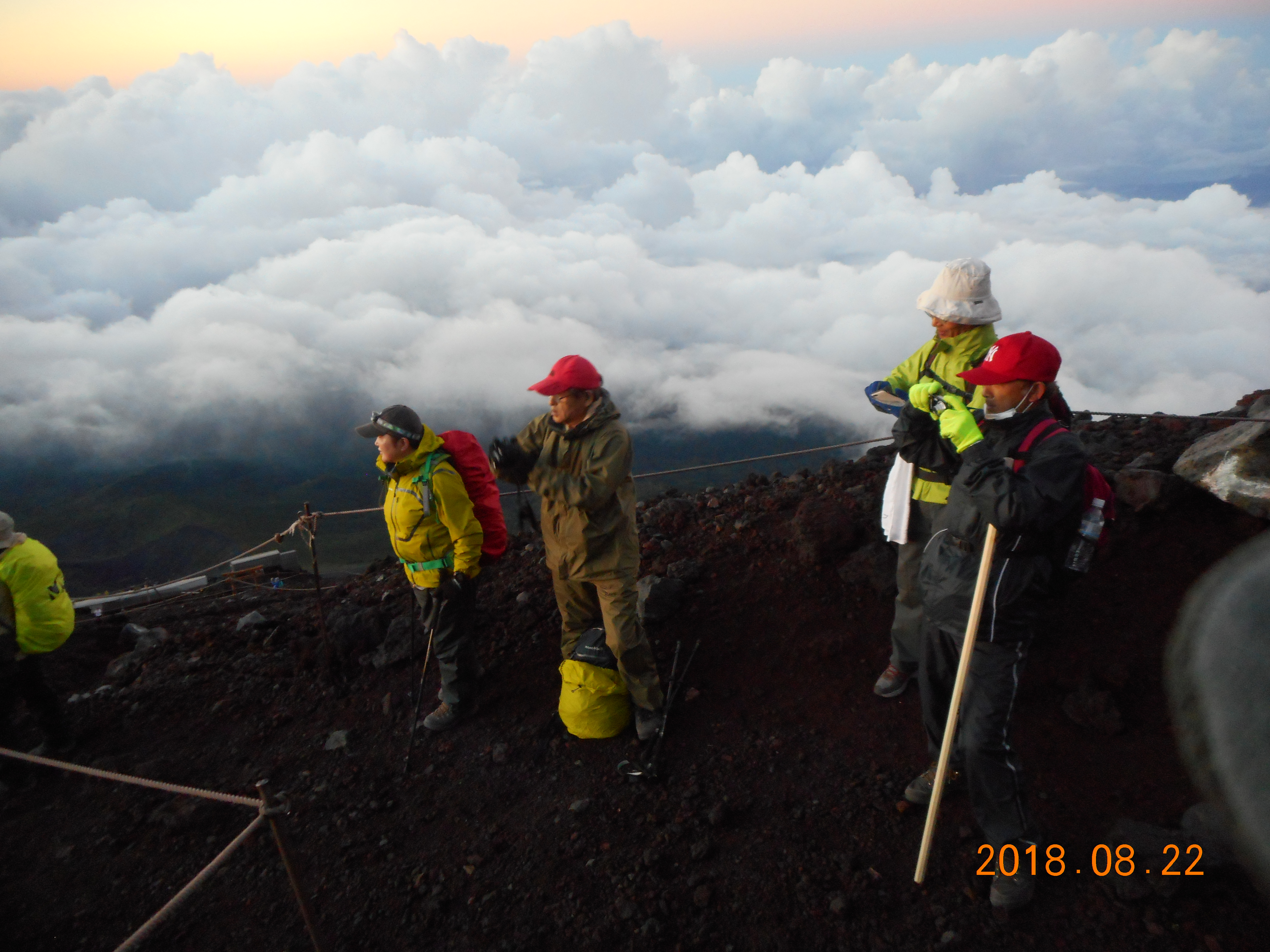 夢のハンカチ、富士山へ無事到達。